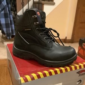 Avenger work boots 8